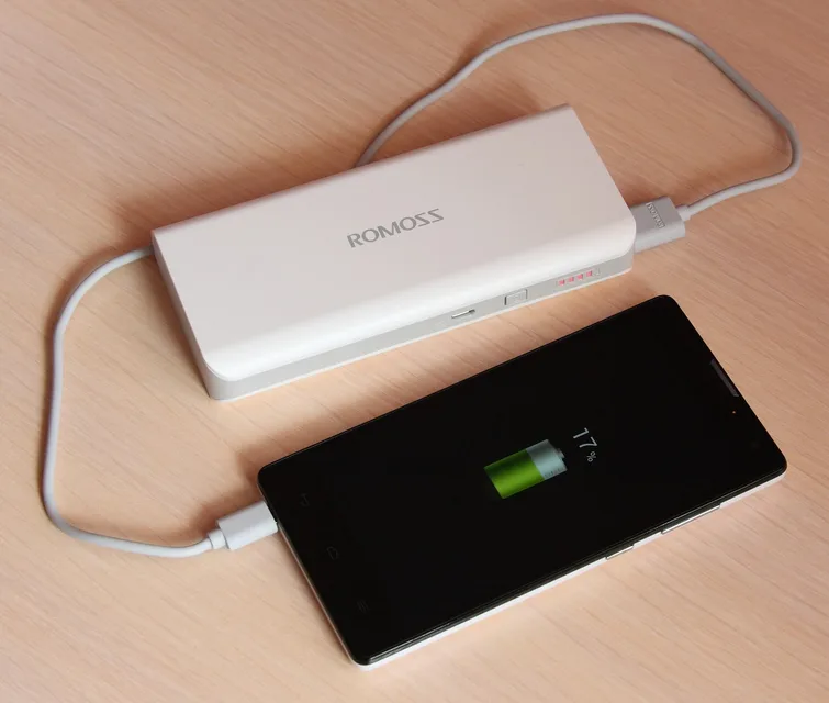 No-name 'high-capacity' Amazon power bank (30,000mAh+ for ~$20)