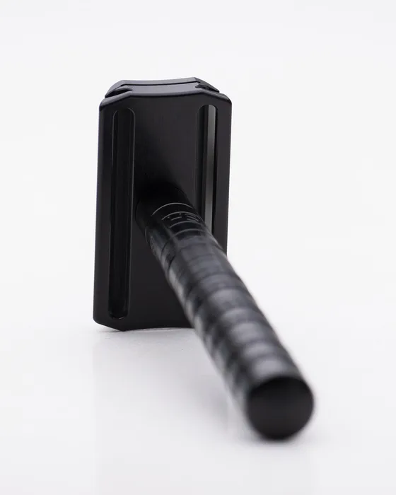Henson Shaving Henson AL13 (Jet Black) - our top pick